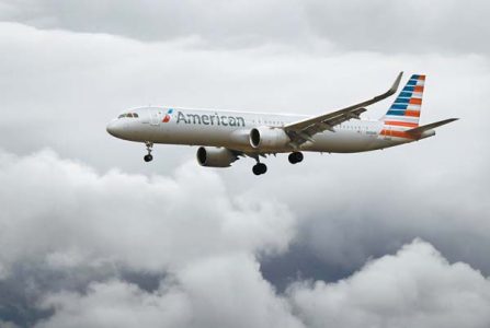 American jet ready to land at Kahului Airport